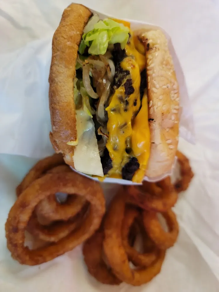 Cheeseburger and Onions Rings